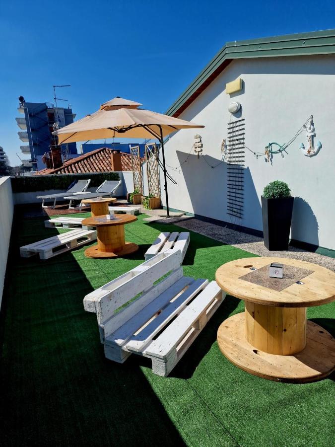 Hotel Orchidea Lignano Sabbiadoro Exteriör bild