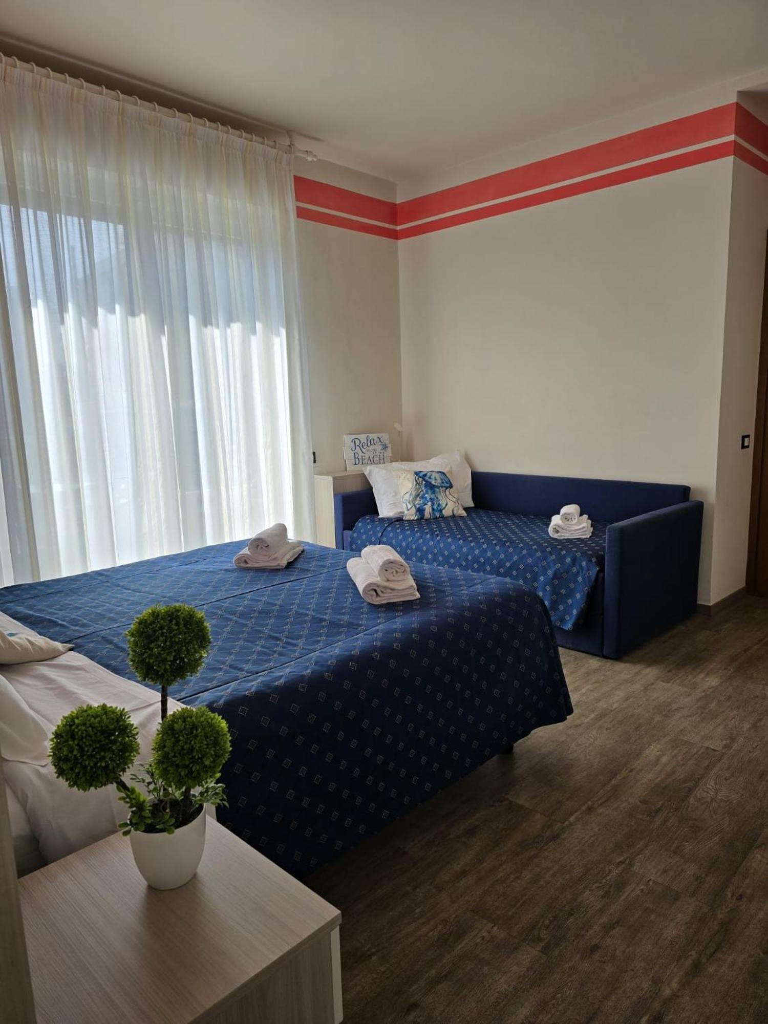 Hotel Orchidea Lignano Sabbiadoro Exteriör bild