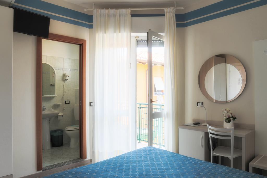 Hotel Orchidea Lignano Sabbiadoro Exteriör bild