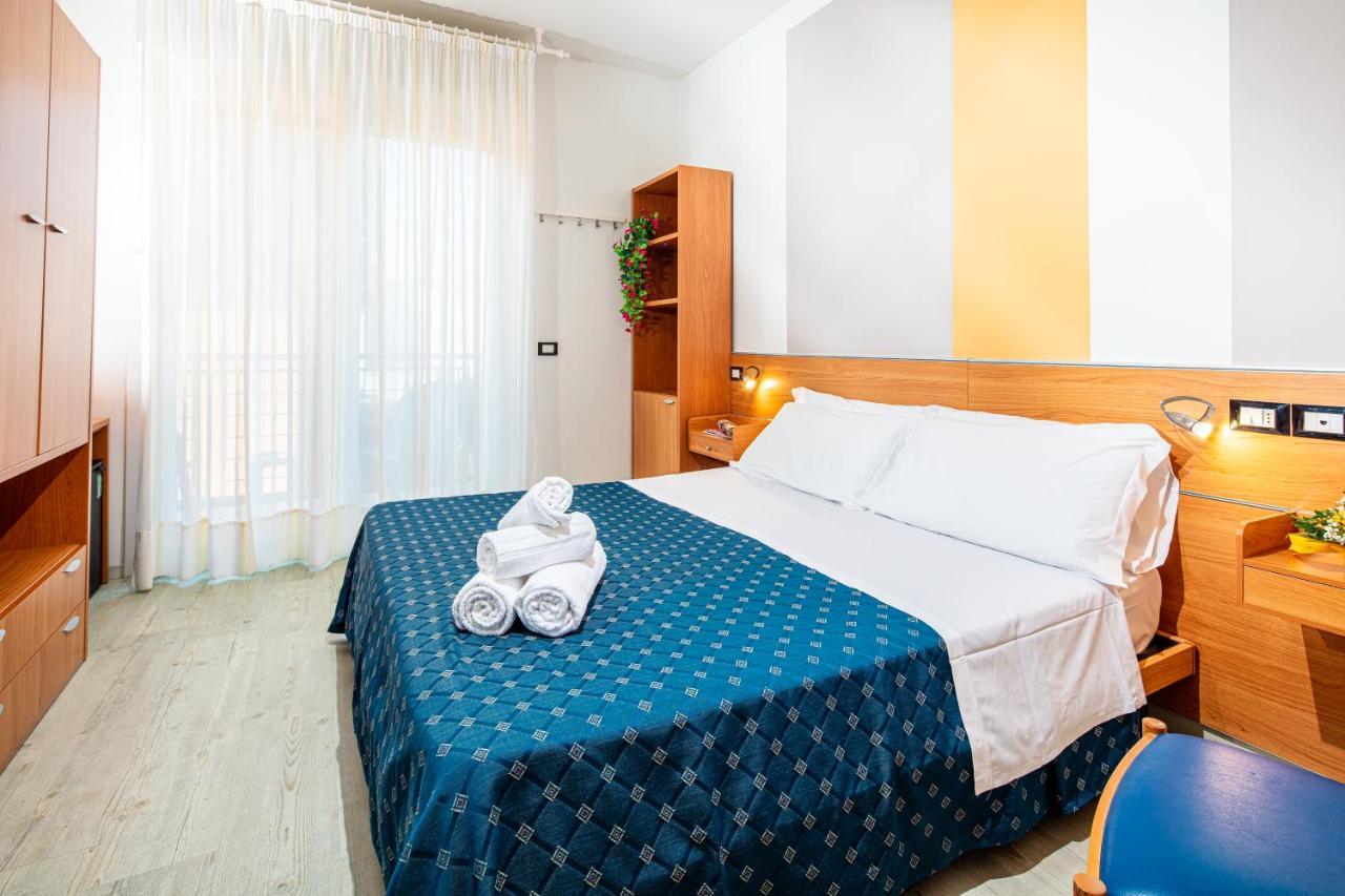 Hotel Orchidea Lignano Sabbiadoro Exteriör bild